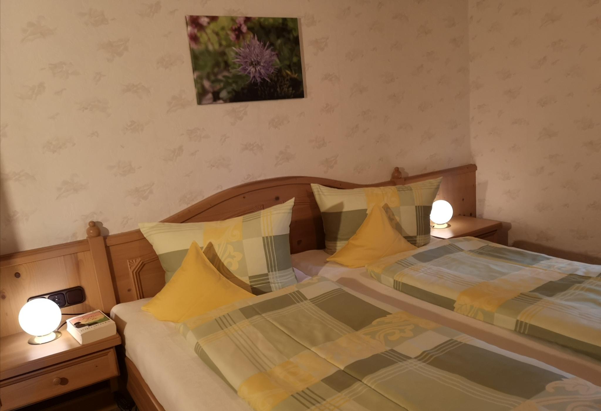 2. Schlafzimmer